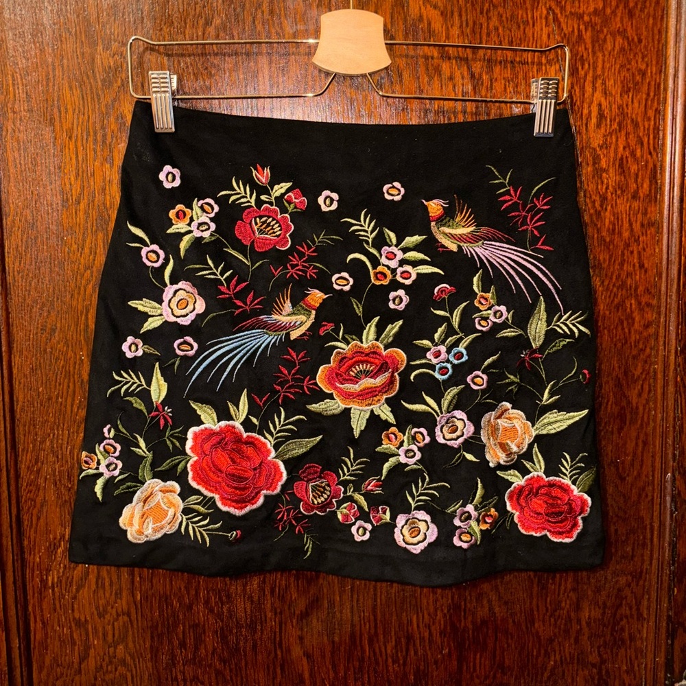 Embroidered mini skirt — Faux suede, size small